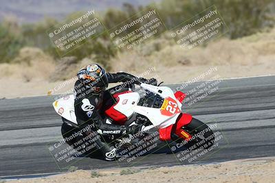 media/Dec-01-2025-Moto Forza (Mon) [[2daa91e15f]]/1-Advanced Group/Session 4 Turn 9/